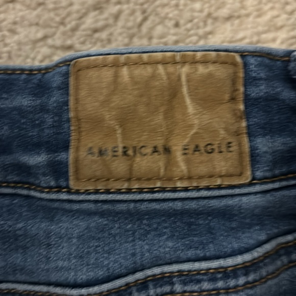 LIKE NEW American eagle Jean shorts! - Picture 3 of 3